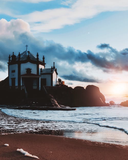 宋詞《水龍吟·春恨》譯文及賞析 宋詞《水龍吟·春恨》譯文及賞析