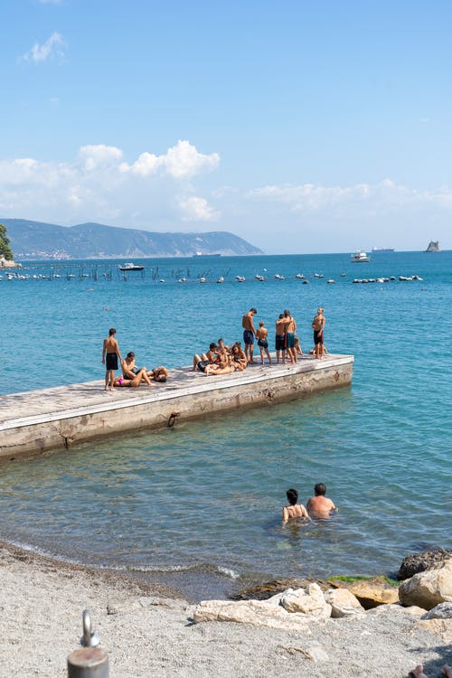 雞年飯店開業(yè)祝福語 雞年飯店開業(yè)祝福語
