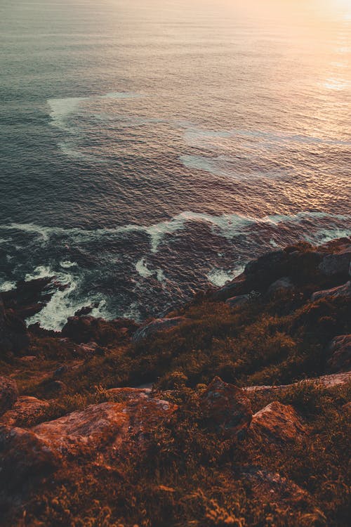 關(guān)于《天凈沙·秋思》的映襯技法