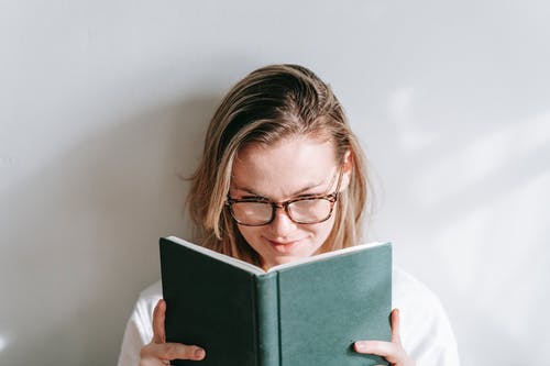 幼兒園散文詩歌《春姑娘的悄悄話》說課稿 幼兒園散文詩歌《春姑娘的悄悄話》說課稿