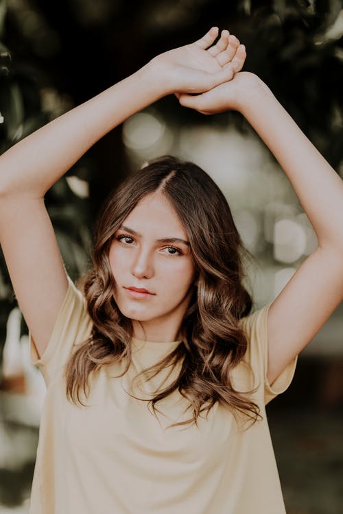 《重陽席上賦白菊》原文及翻譯賞析 《重陽席上賦白菊》原文及翻譯賞析