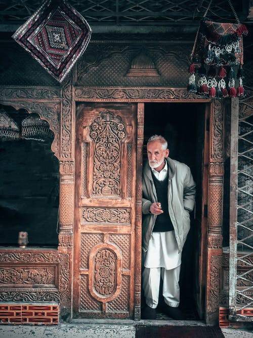 【熱】描寫中秋佳節(jié)的詩 【熱】描寫中秋佳節(jié)的詩