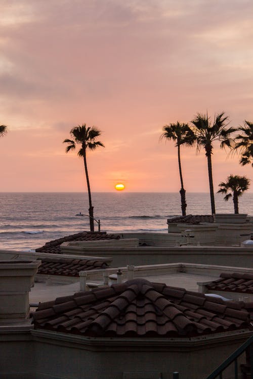 《滿江紅·赤壁懷古》宋詞賞析 《滿江紅·赤壁懷古》宋詞賞析