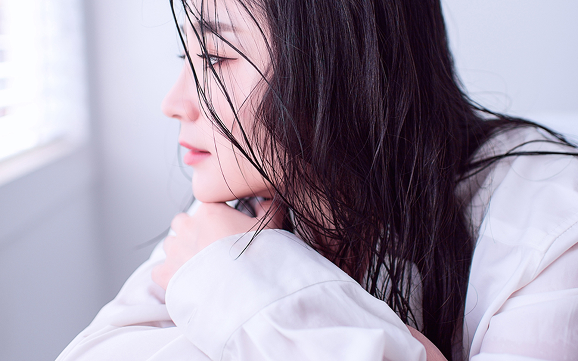 沒人扶你的時(shí)候，自己要站直，路還長，背影要美